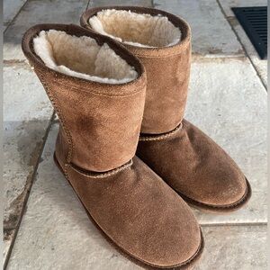 Bearpaw suede boots - kids size 3